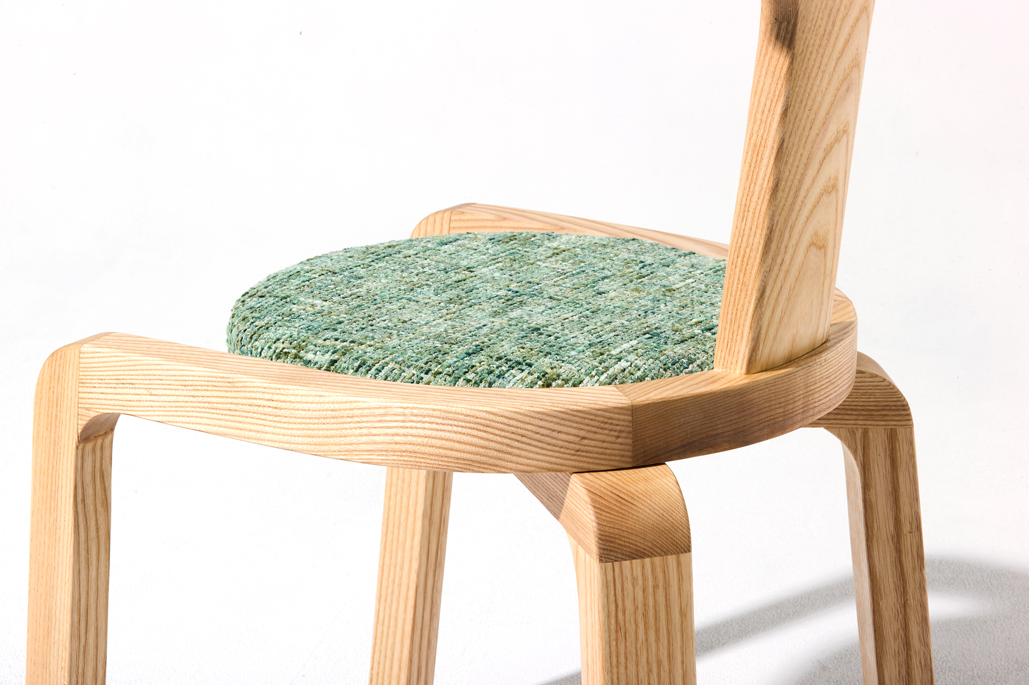 Annual studies - Seating
