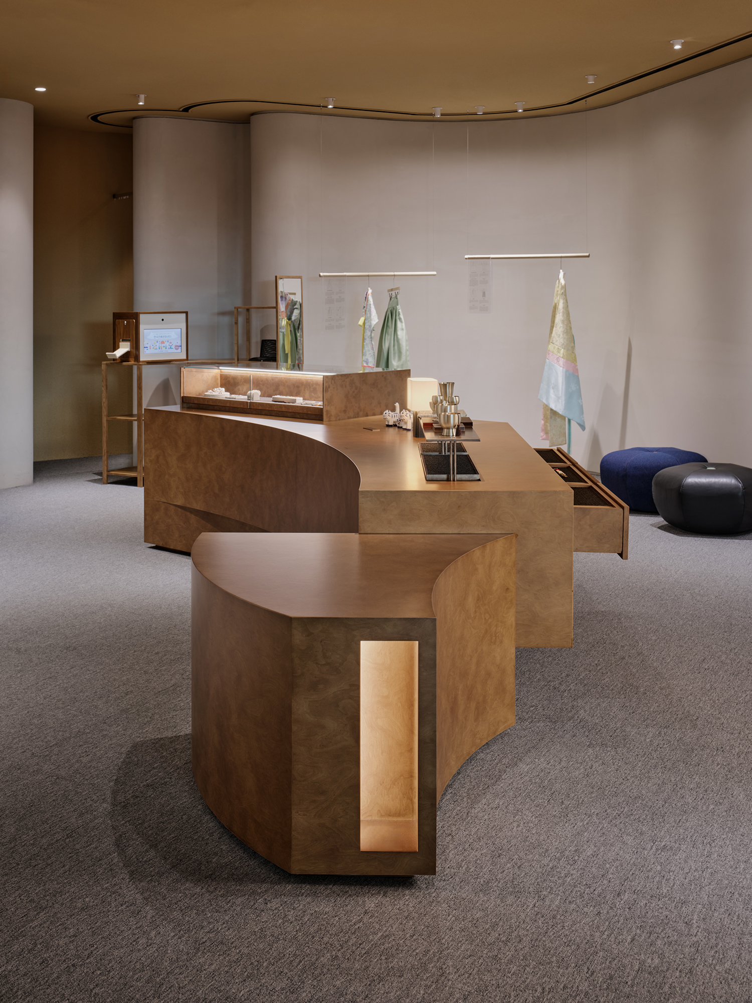 Korean Traditional Culture Center ICN T2